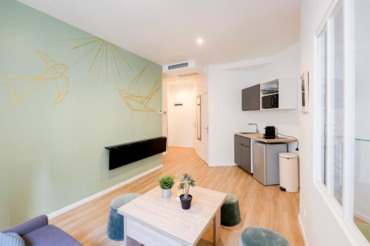 Green Apartment Near Montmartre And Opera 巴黎 外观 照片