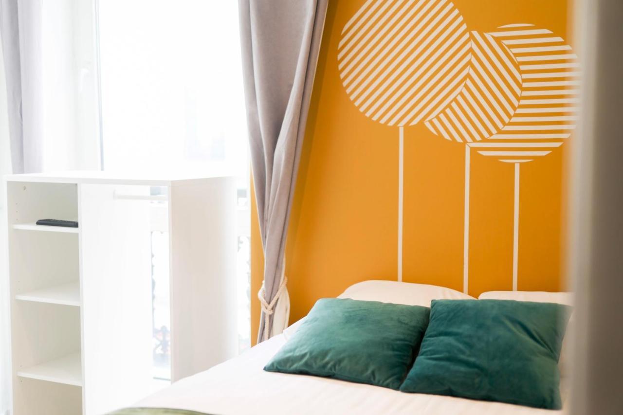 Green Apartment Near Montmartre And Opera 巴黎 外观 照片